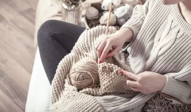 Как научиться вязать спицами и что для этого нужно? Как научиться вязать спицами и что для этого нужно?