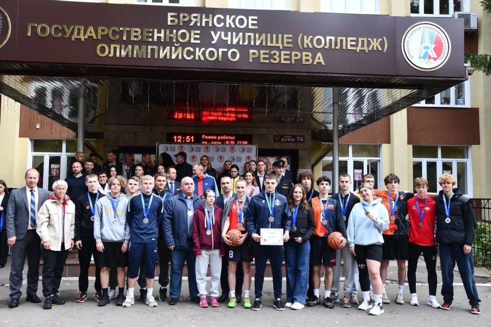 Сегодня в Брянском государственном училище (колледже) олимпийского резерва прошло торжественное открытие Спартакиады студенческого спортивного клуба «Огненный Лис» в рамках партпроекта «Детский спорт»