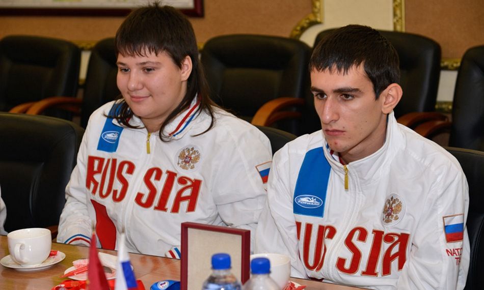 Брянские паралимпийцы Калашян и Кривенок взяли золото на чемпионате мира