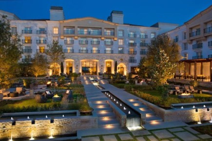Hilton  9000- 