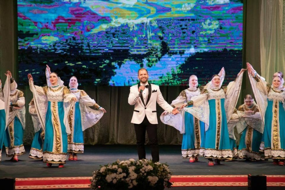 3 октября в Брянском театре драмы им. А.К. Толстого состоялось торжественное мероприятие, посвященное 95-летию со дня основания Брянского государственного университета им. академика И.Г. Петровского