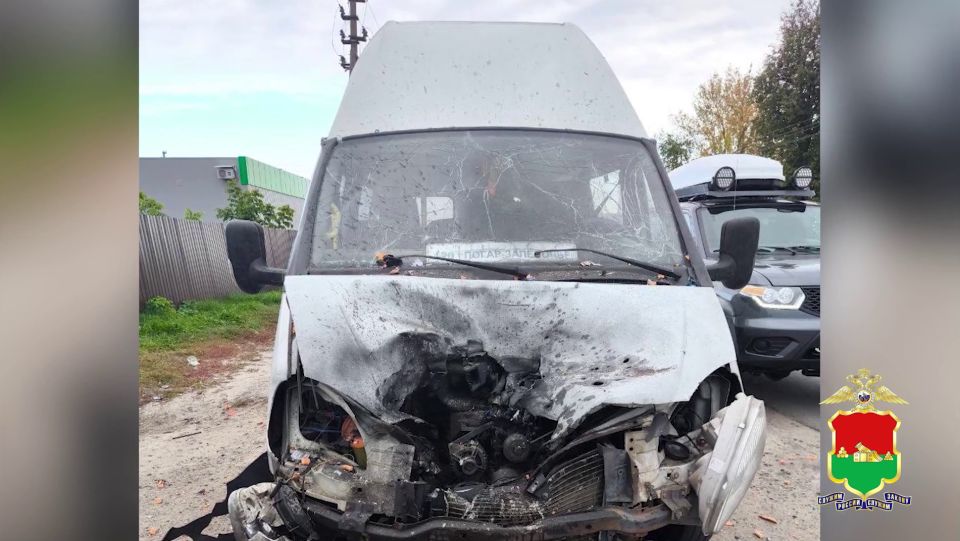 Брянские полицейские оказали помощь водителю автобуса, пострадавшему от атаки украинского БПЛА