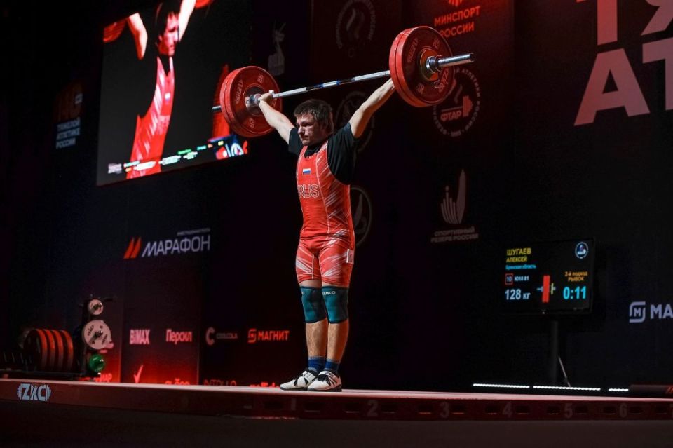 Брянский тяжелоатлет Шугаев стал призёром Первенства России