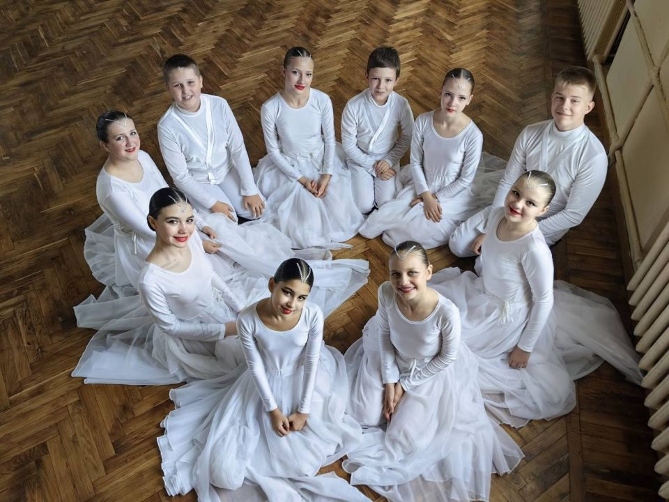 На сцене ГДК им. А.М. Горького состоялся спектакль «Гадкий утёнок», который оставил неизгладимое впечатление своей эмоциональностью и глубиной