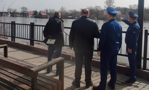 Прокуратура через суд обязала Брянскую городскую администрацию выполнить мероприятия по защите р.п. Радица-Крыловка от затопления в период весеннего паводка
