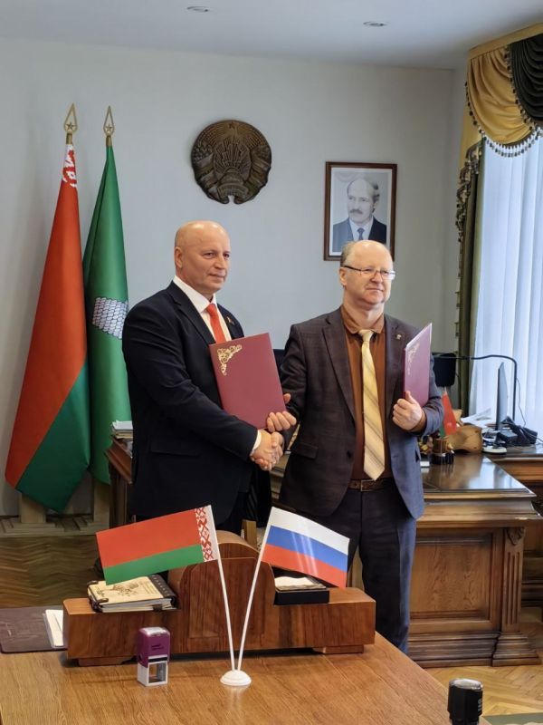 Новозыбков и белорусский Добруш подписали соглашение о сотрудничестве