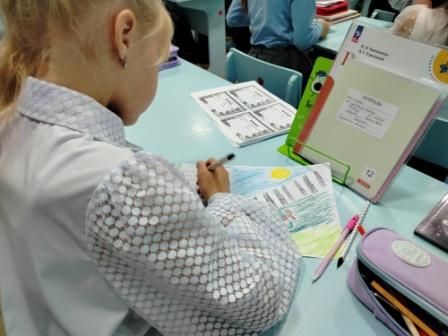 В Брянске сотрудники ГАИ провели акцию «Безопасный переход: дорога глазами детей»