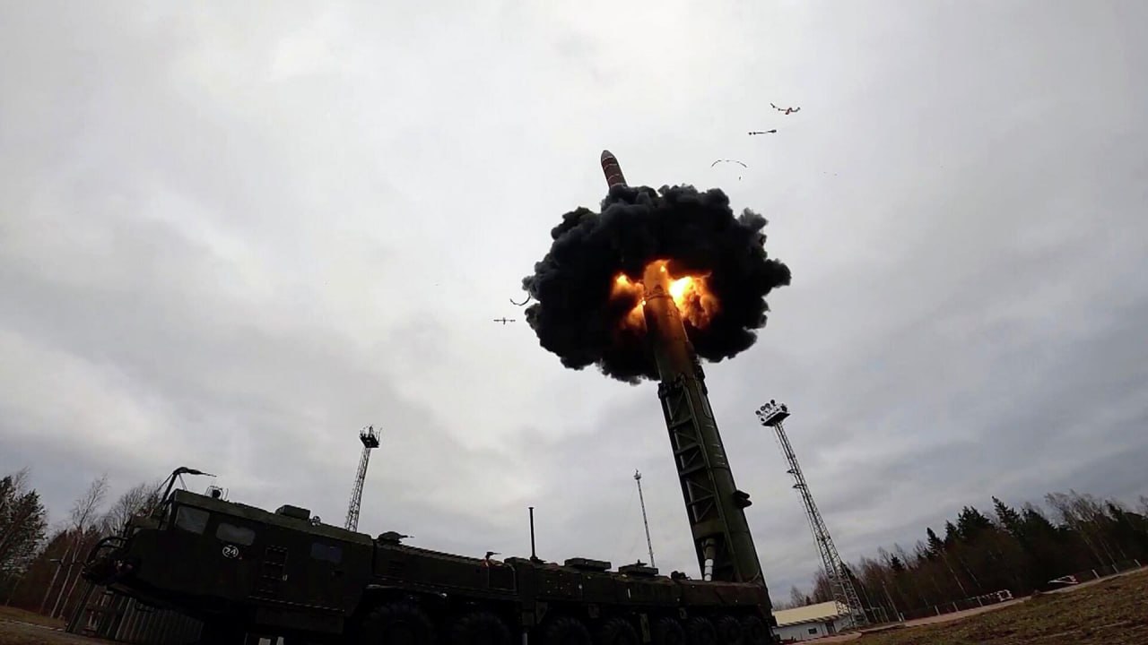 Стратегические ядерные силы России провели учения, сообщили в Кремле