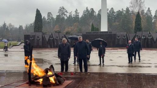 Замминистра Минприроды Евгений Марков посетил Партизанскую поляну под Брянском