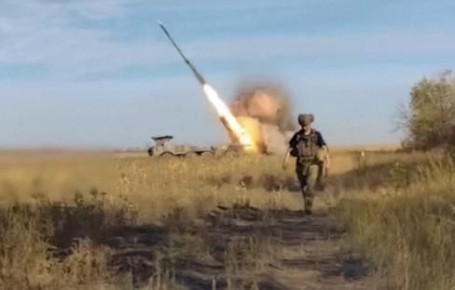 В Брянской области при ударе по автомобилю ранена мирная жительница