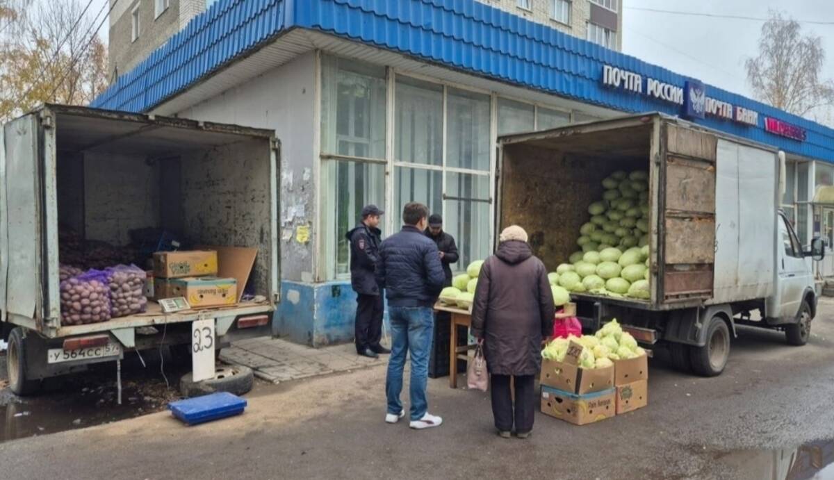 В Брянске на Почтовой разогнали нелегальных торговцев