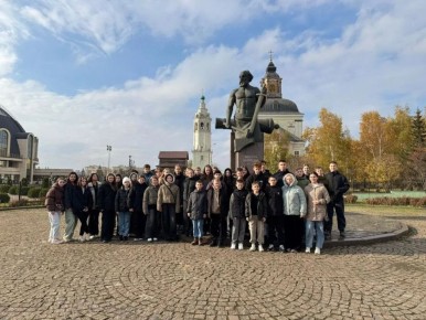 Путешествуем по России.. 25 октября учащиеся МБОУ Выгоничской СОШ побывали на экскурсии в городе-герое Тула