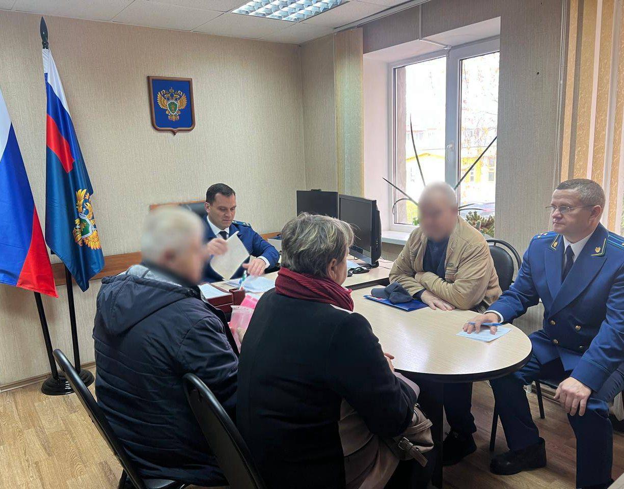 В Брянской области начались задержки с выплатой зарплаты - это следует из опубликованной информации прокуратуры области