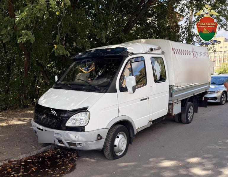 В Брянске полицейскими раскрыто умышленное повреждение автомобиля