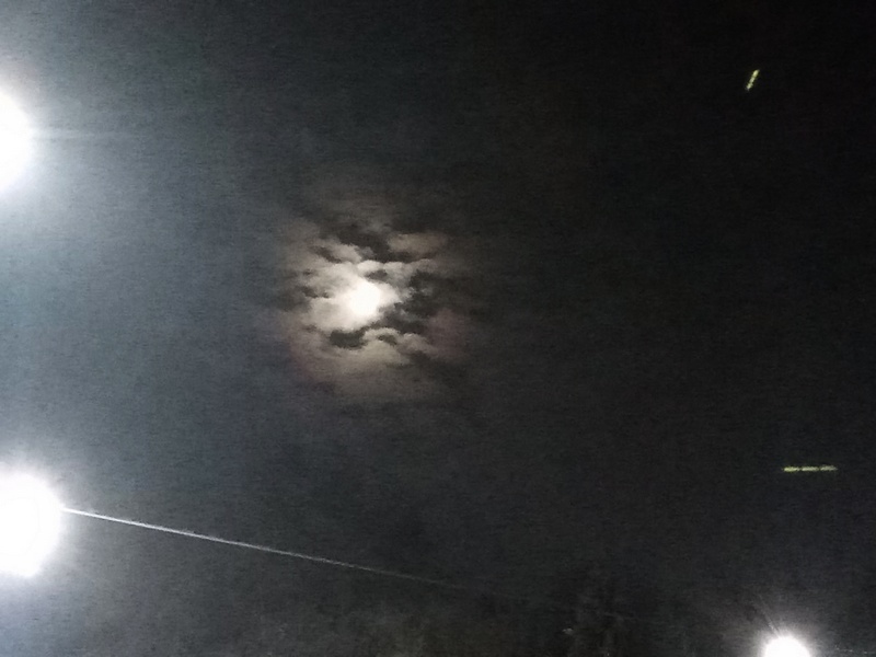 Громоподобный хлопок разорвал вечернее небо над Брянском