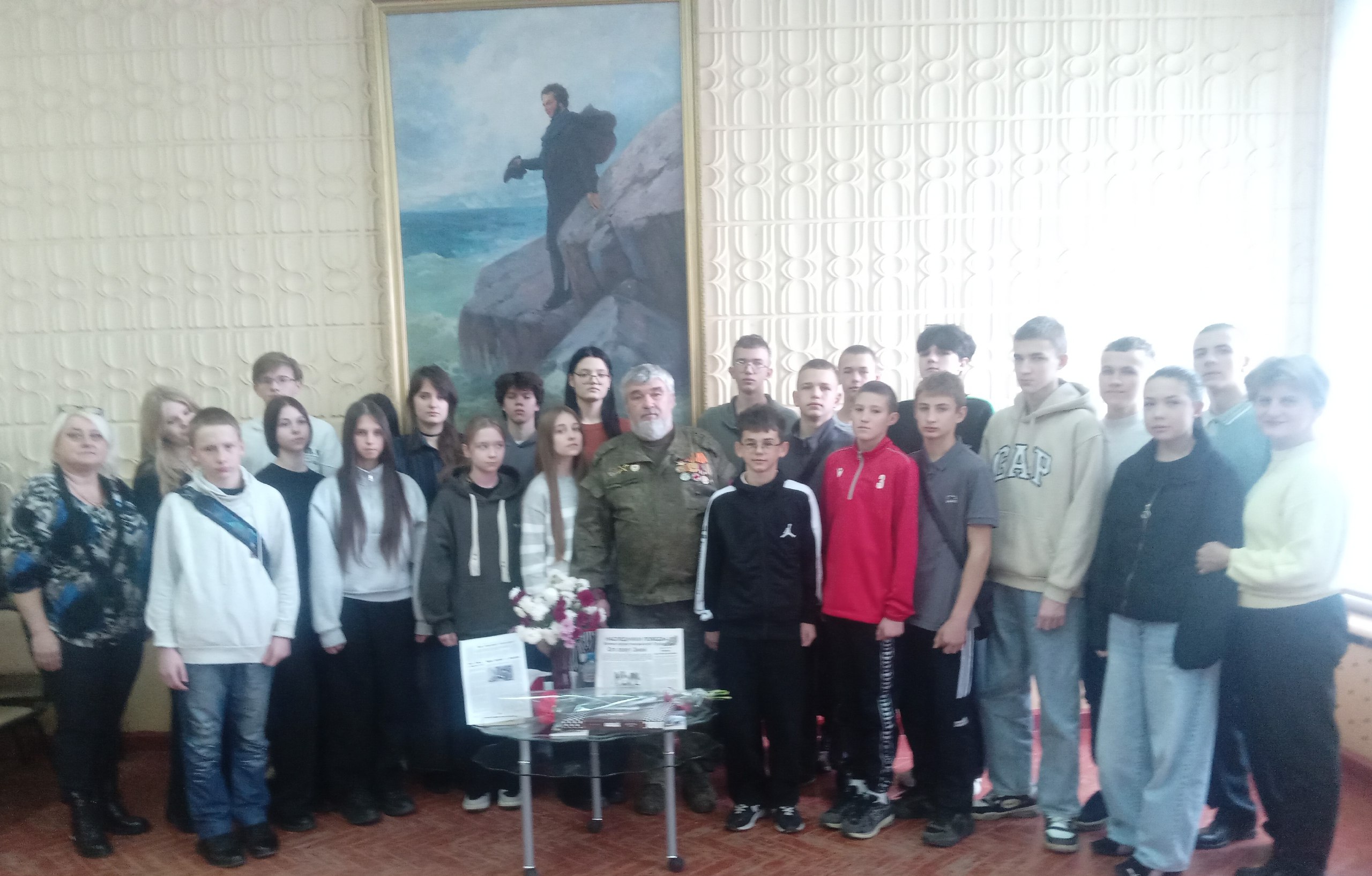30 октября в библиотеке № 8 состоялась встреча учащихся школы №8 с подполковником полиции в отставке, старшим лейтенантом медицинской службы в отставке, ветераном боевых действий и участником специальной военной операции...