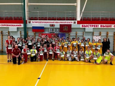 25 октября в стенах МАУ ФОК "Юность" прошли соревнования по баскетболу среди спортивных клубов школ Выгоничского района "ЛОКОБАСКЕТ-ШКОЛЬНАЯ ЛИГА ", посвященных памяти Героев СВО