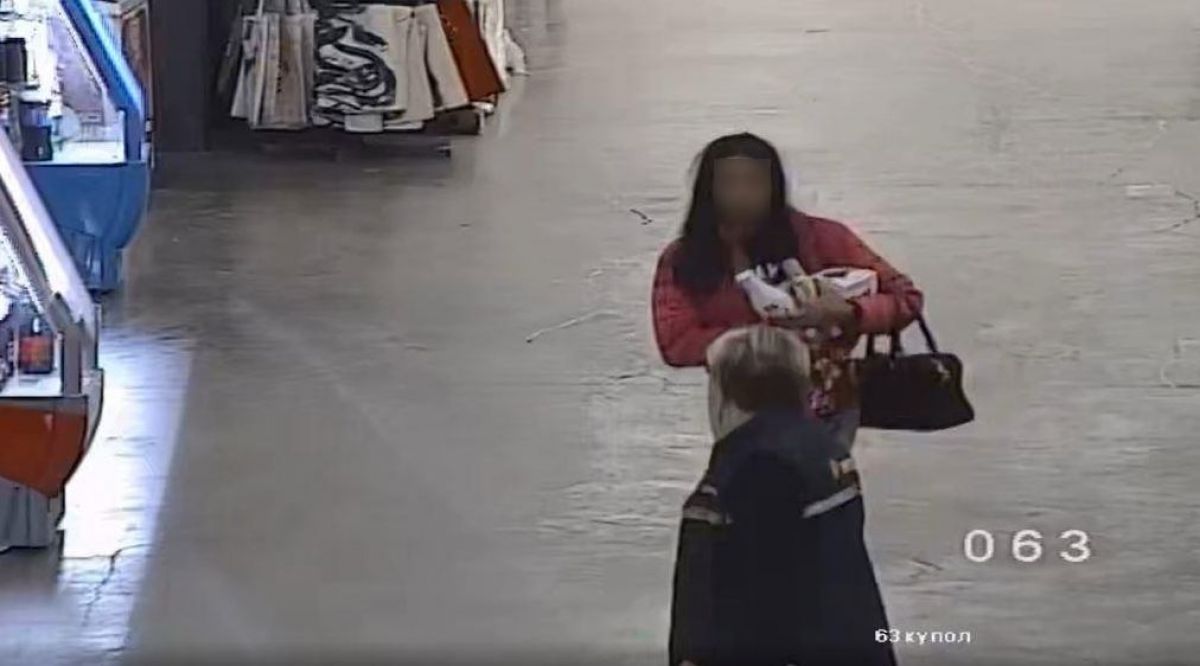 Ночную грабительницу гипермаркетов задержали в Брянске