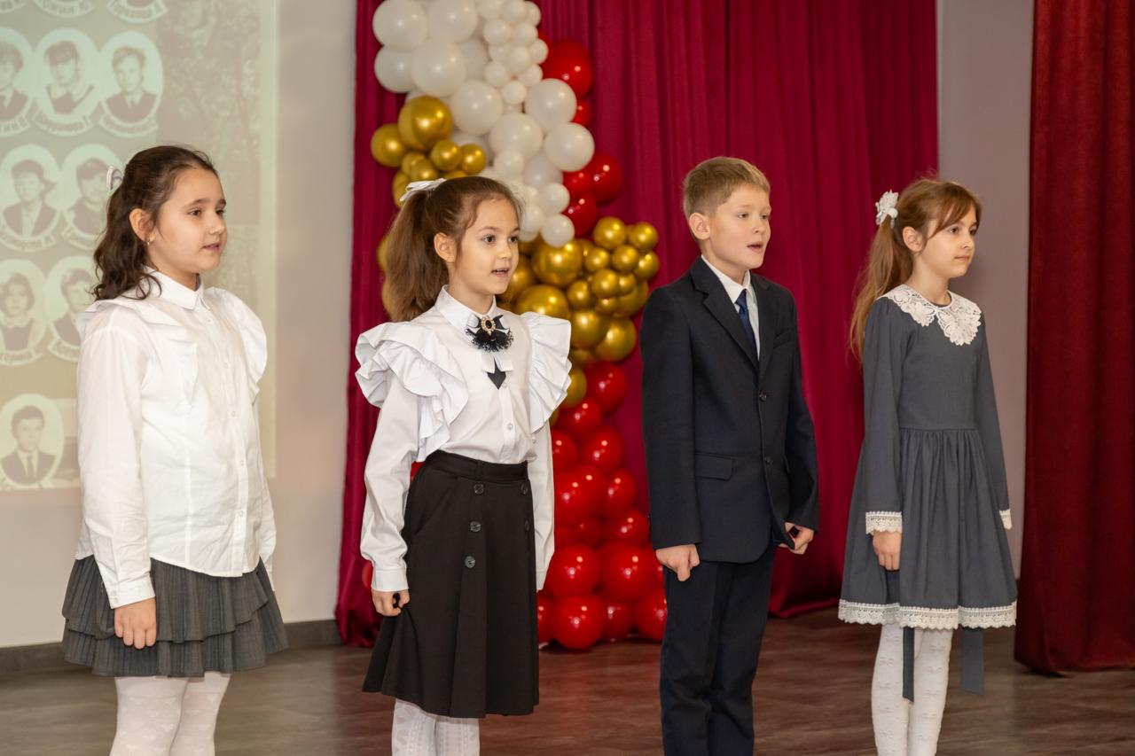 Школе №5 - 75!. Свой 75-й день рождения отметила брянская школа №5 имени Клавдии Ивановны Пушновой