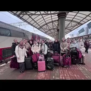 «Акварель» в Ярославле!. Для ансамбля это путешествие стало настоящим праздником — с дорогой, репетициями, сценой, волнением и, конечно, радостью побед! Самые старшие девочки коллектива блестяще выступили на I Всероссийском...