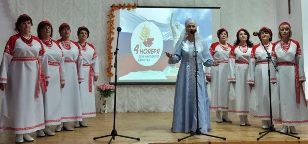 31 октября, в преддверии Дня народного единства, в ДШИ п. Клетня состоялся торжественный концерт