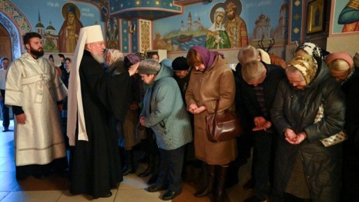 Брянский митрополит Александр совершил парастас в кафедральном соборе