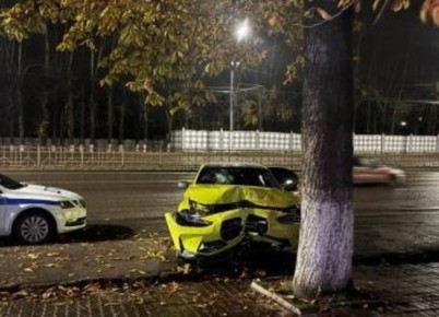 В жутком ДТП на остановке в Брянске серьезно ранен 63-летний мужчина