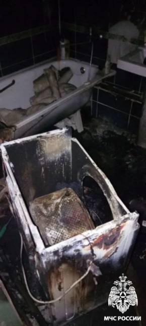 Пожарно-спасательные подразделения ликвидировали пожар в квартире в Брянске