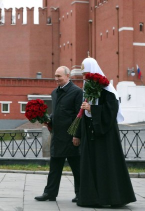 Александр Богомаз: В День народного единства наша Виктория Лебедева вместе с Президентом России Владимиром Владимировичем Путиным приняла участие в торжественных мероприятиях на Красной площади