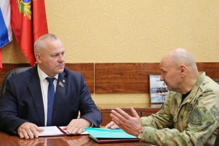 Валентин Суббот провел рабочую встречу с директором «Центра «Защита» Брянской области»