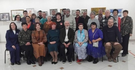 В Новозыбкове открылась юбилейная выставка «Палитра Новозыбкова 2025»