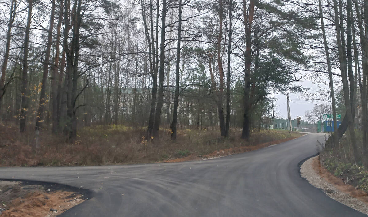 В Жуковке ремонтируют дорогу к "Центру помощи детям"