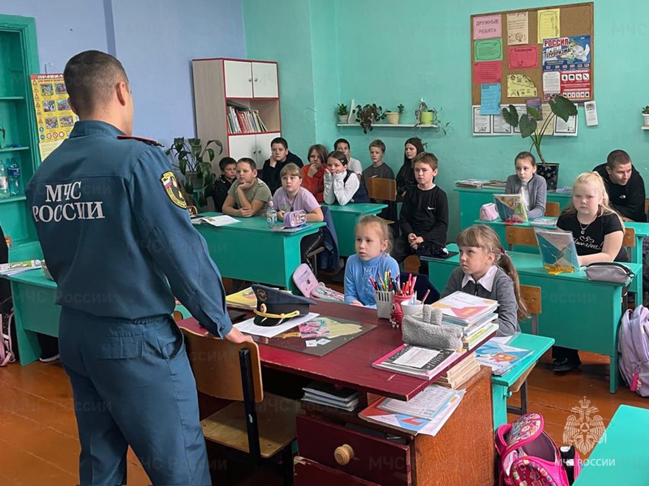 Сотрудники ОНДПР по Климовскому району провели занятие в сельской школе