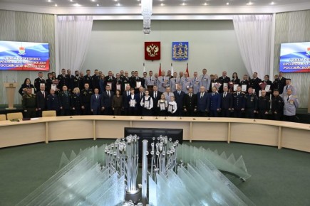 Лучших полицейских чествовали в Правительстве Брянской области