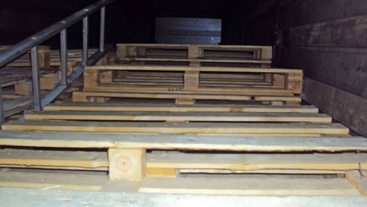 На границе Брянской области развернули 700 белорусских поддонов