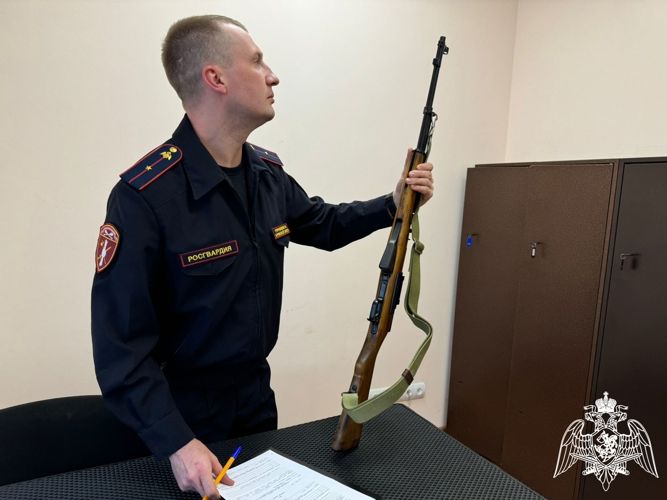 За неделю 150 брянских владельцев оружия проверили росгвардейцы
