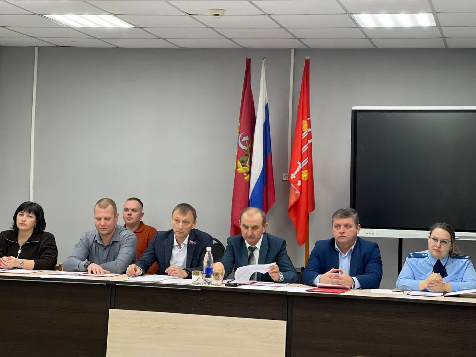  : ,           ,     -  !