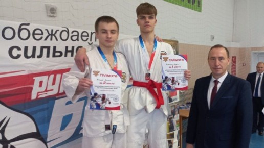 В Жуковке прошли первые поединки областного чемпионата по рукопашному бою