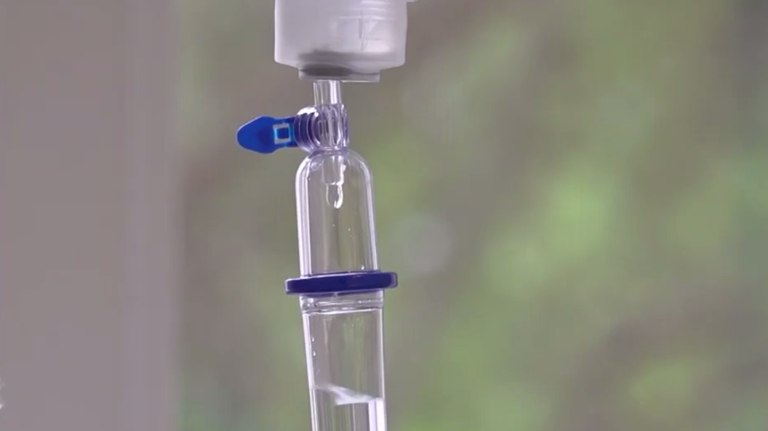 Опасные тренды: Брянцев предупредили о рисках косметологических «преображений»