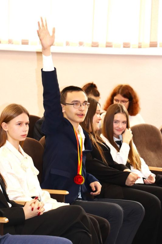           ,    9 . ..   I-         ...