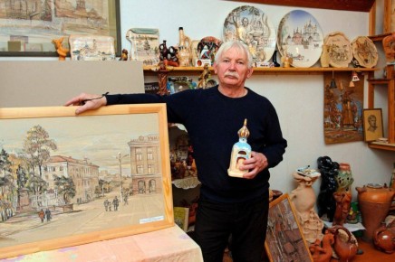 Сегодня в Брянском государственном краеведческом музее в 15.00 состоится открытие персональной выставки «Брянщина через века» керамиста, графика, живописца, председателя Брянского регионального отделения всероссийской...