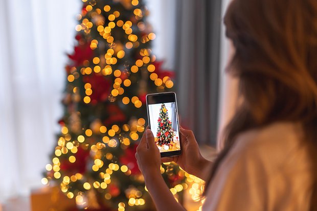 Депутат Иванов предложил запретить новогодние игрушки в виде бокалов и бутылок