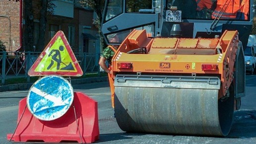 Под Брянском отремонтировали дорогу после обращения на прямую линию губернатора