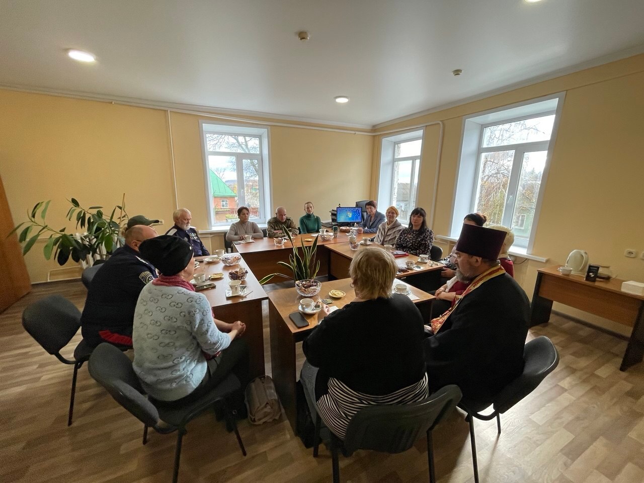 31 октября 025 года в центре занятости населения Севского района прошло второе заседание клуба "С заботой о СВОих" куда на этот раз, помимо ветеранов спецоперации и членов их семей, пригласили настоятеля храма во имя...