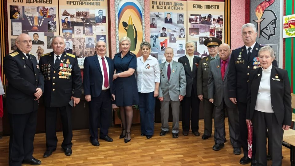 В Брянске ветераны ОВД проводят «уроки мужества» для школьников