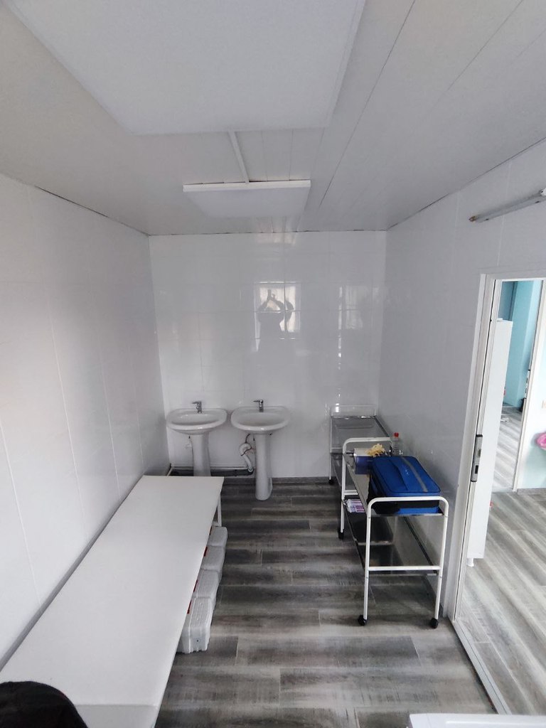 Военный фельдшер работает в ФАПе, отремонтированном по нацпроекту