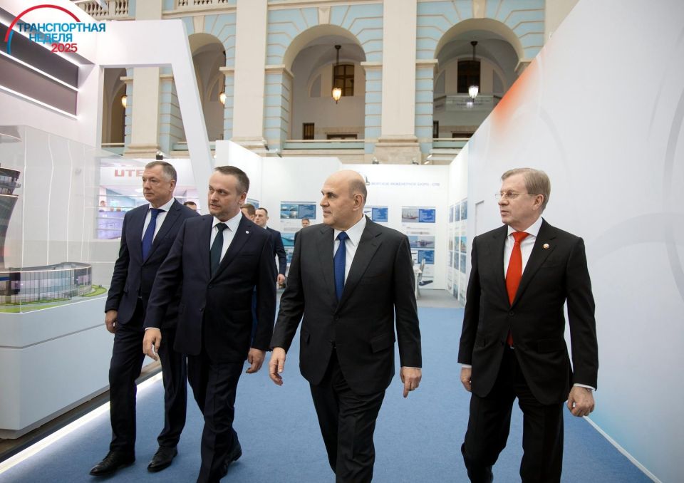 Председатель Правительства Михаил Мишустин посетил XIX Международный форум и выставку «Транспорт России»