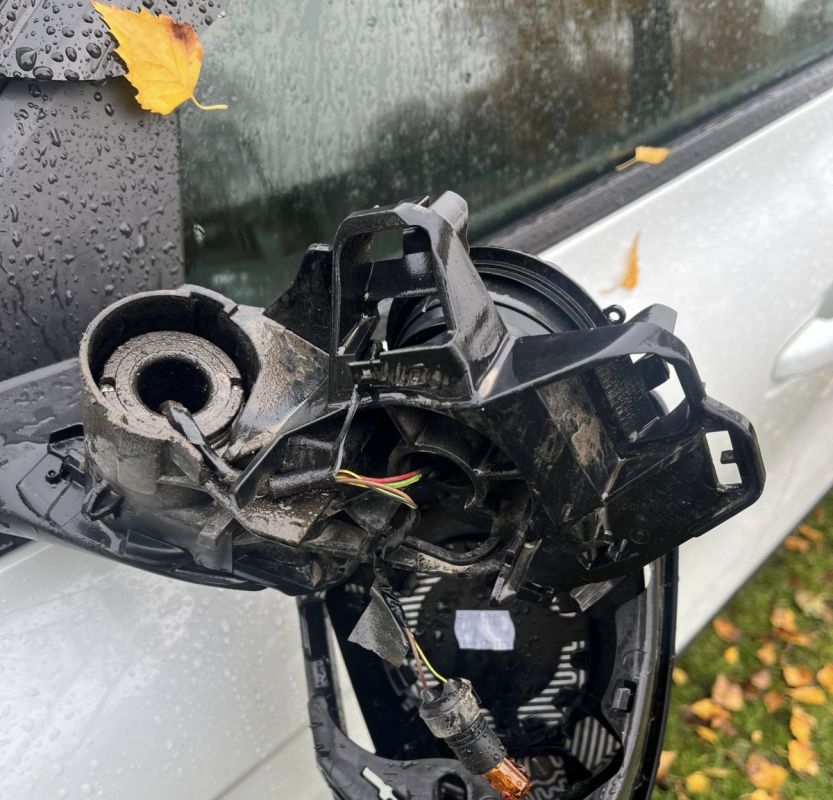 Брянец кирпичом разнес иномарку на полмиллиона рублей