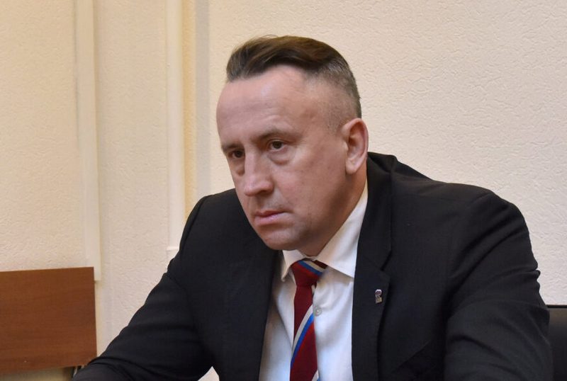 Депутат из Брянска предложил демонтировать скульптуру розового Давида