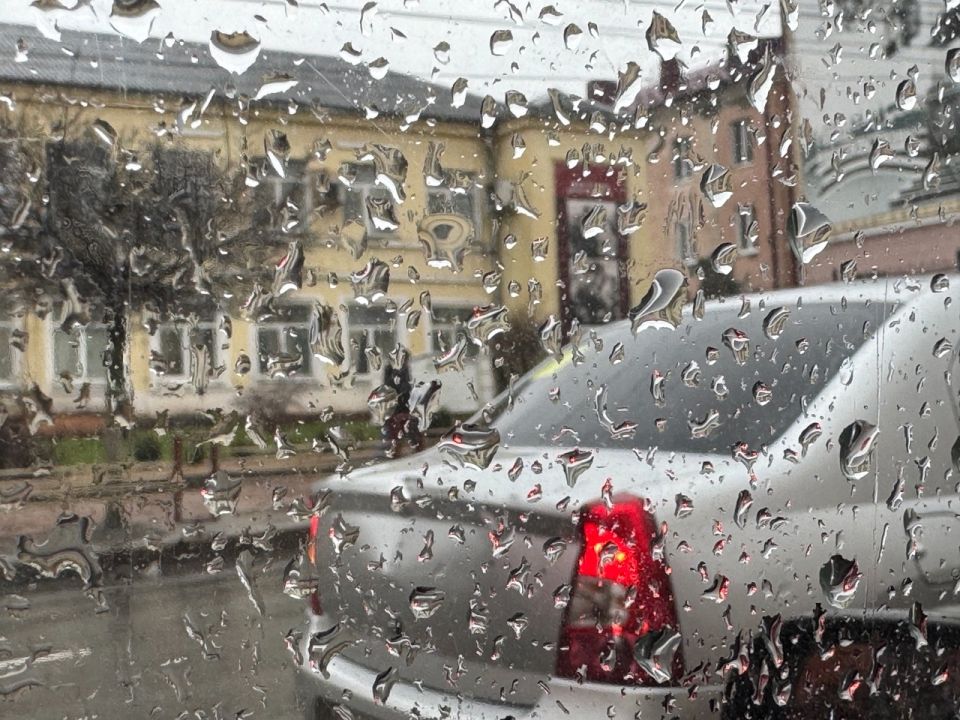 В Брянске завтра будут дождь и гололёд